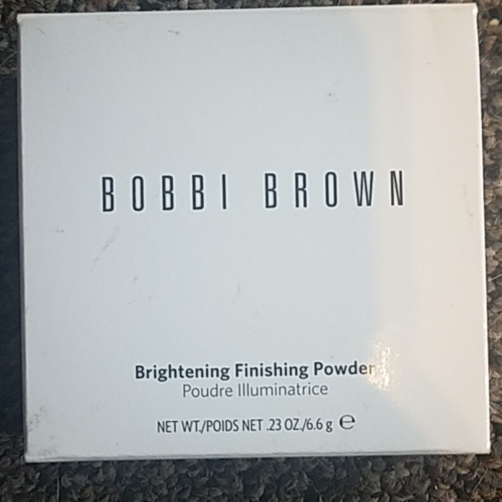 Bobbi Brown brightening finishing powder